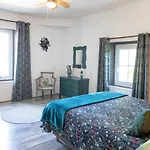 Bed & Breakfast La Bastide De Canaules-et-Argentieres