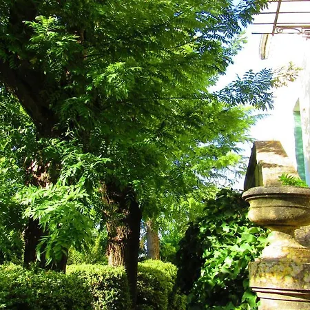 Bed & Breakfast La Bastide De 4*