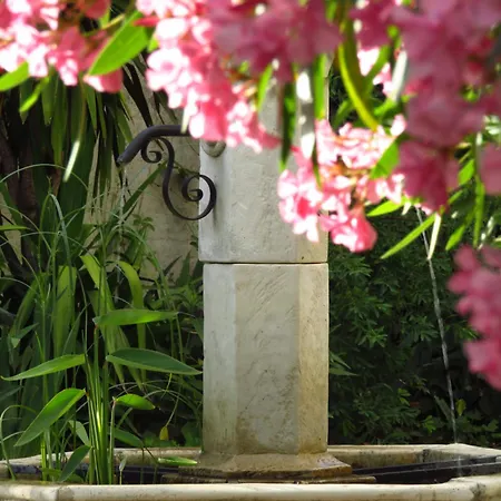 La Bastide De 4* Canaules-et-Argentieres