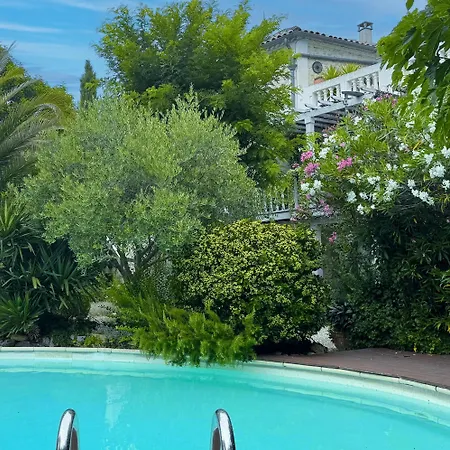 La Bastide De 4* Canaules-et-Argentieres