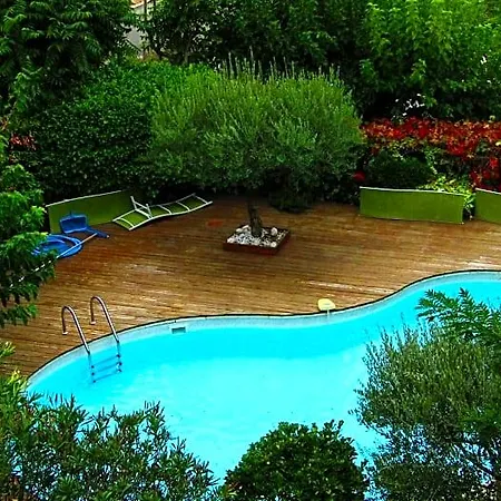 La Bastide De Canaules-et-Argentieres