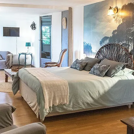 La Bastide De Bed & Breakfast Canaules-et-Argentieres