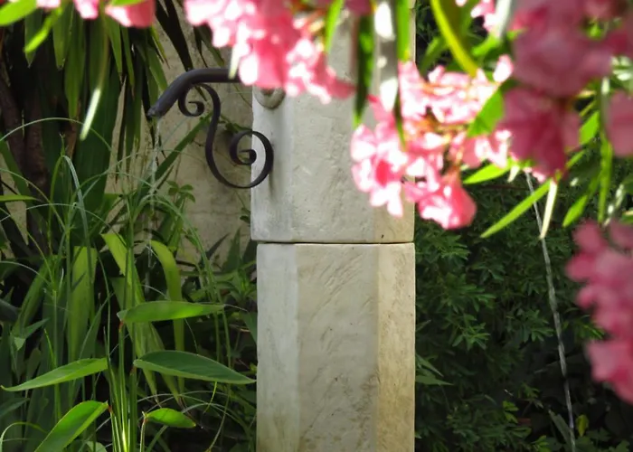 La Bastide De 4* Canaules-et-Argentieres
